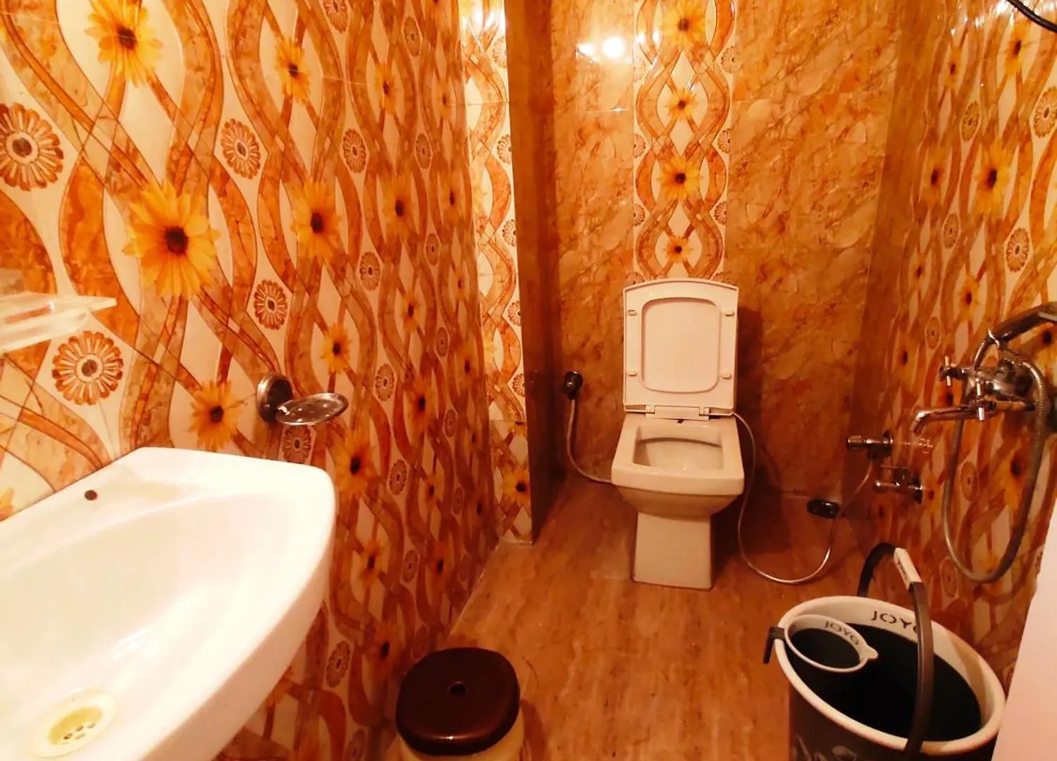 Bed & Breakfast Shorya Family Hotel The Mall Shimla