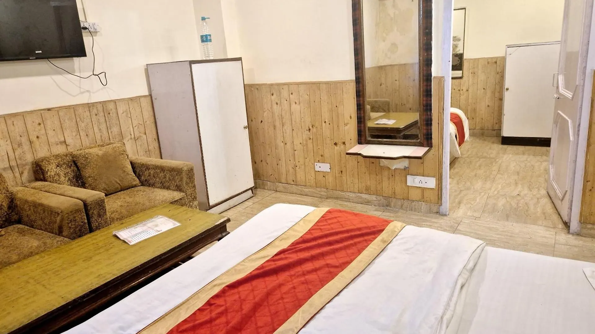 Shorya Family Hotel The Mall Shimla Bed & Breakfast